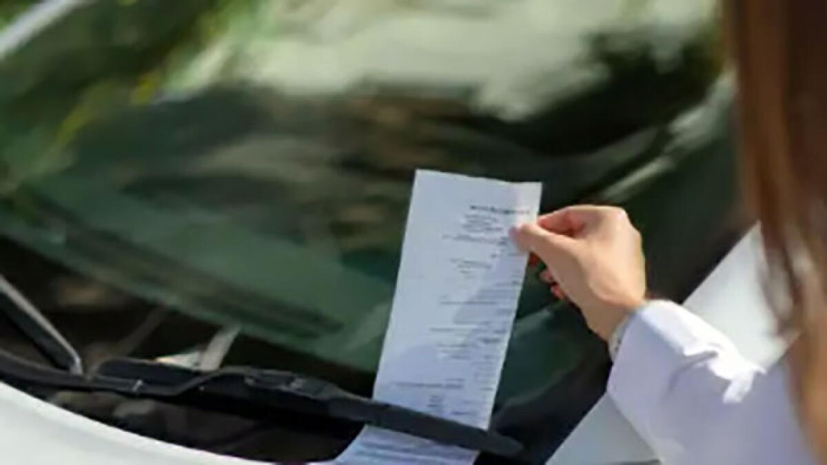 False multe sul parabrezza: i consigli dei vigili su come difendersi - 