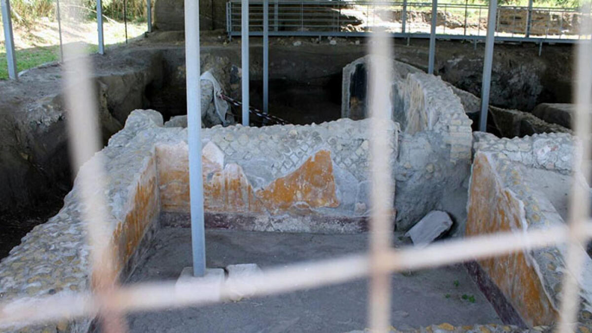 Crollo agli Scavi, paura e danni - 