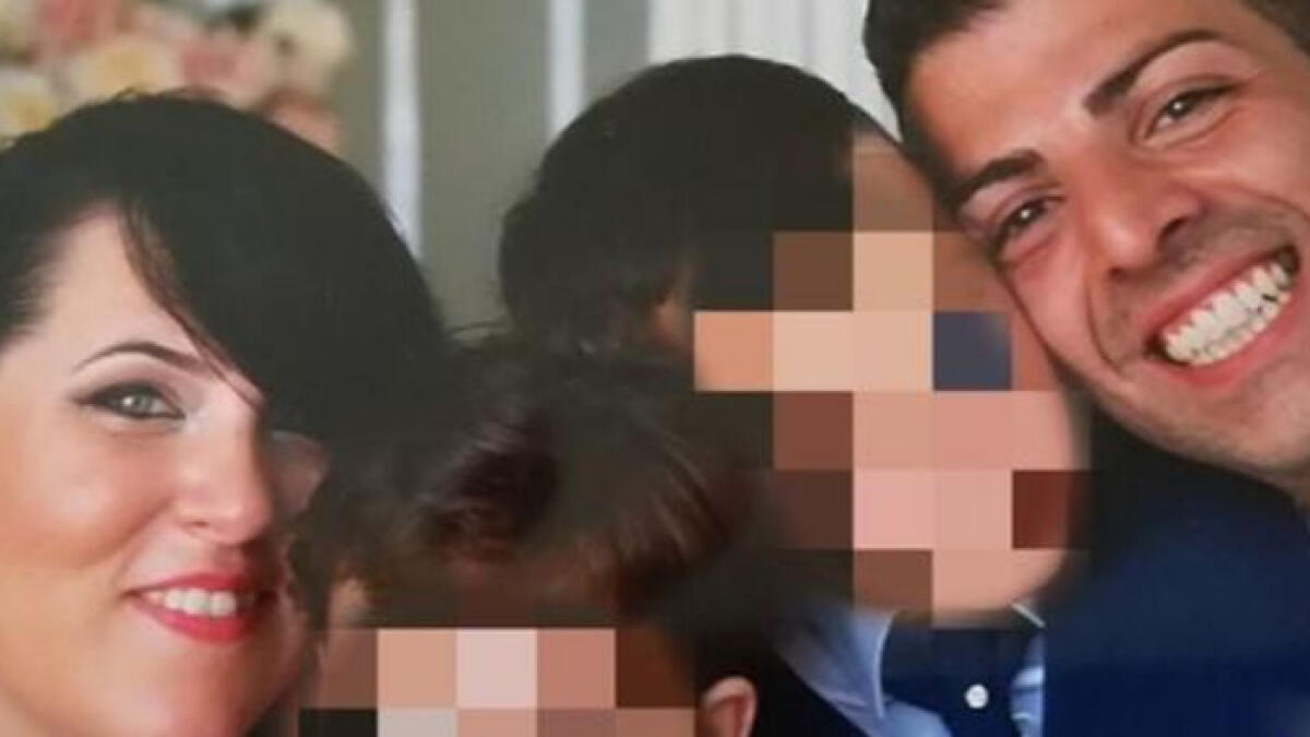 Alessandra e Maurizio muoiono nell'incidente frontale, gravi i loro bimbi di 5 e 10 anni - 