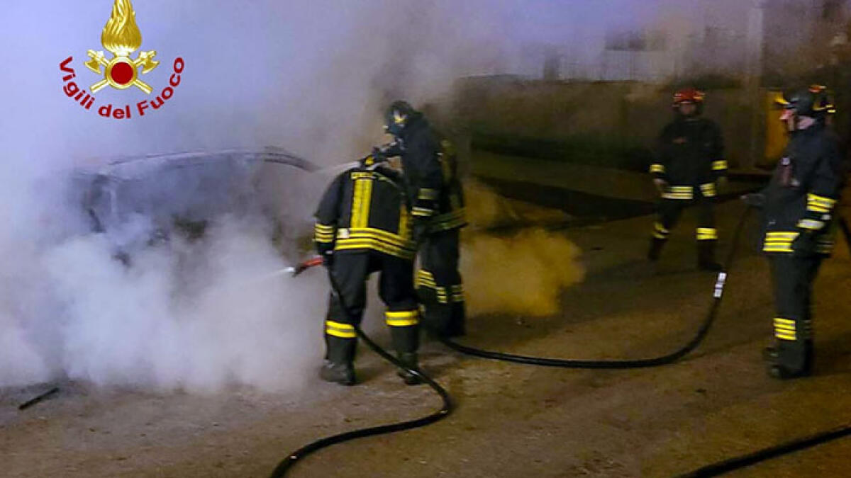 Incendio doloso all'auto di una casalinga, secondo caso in pochi giorni - 