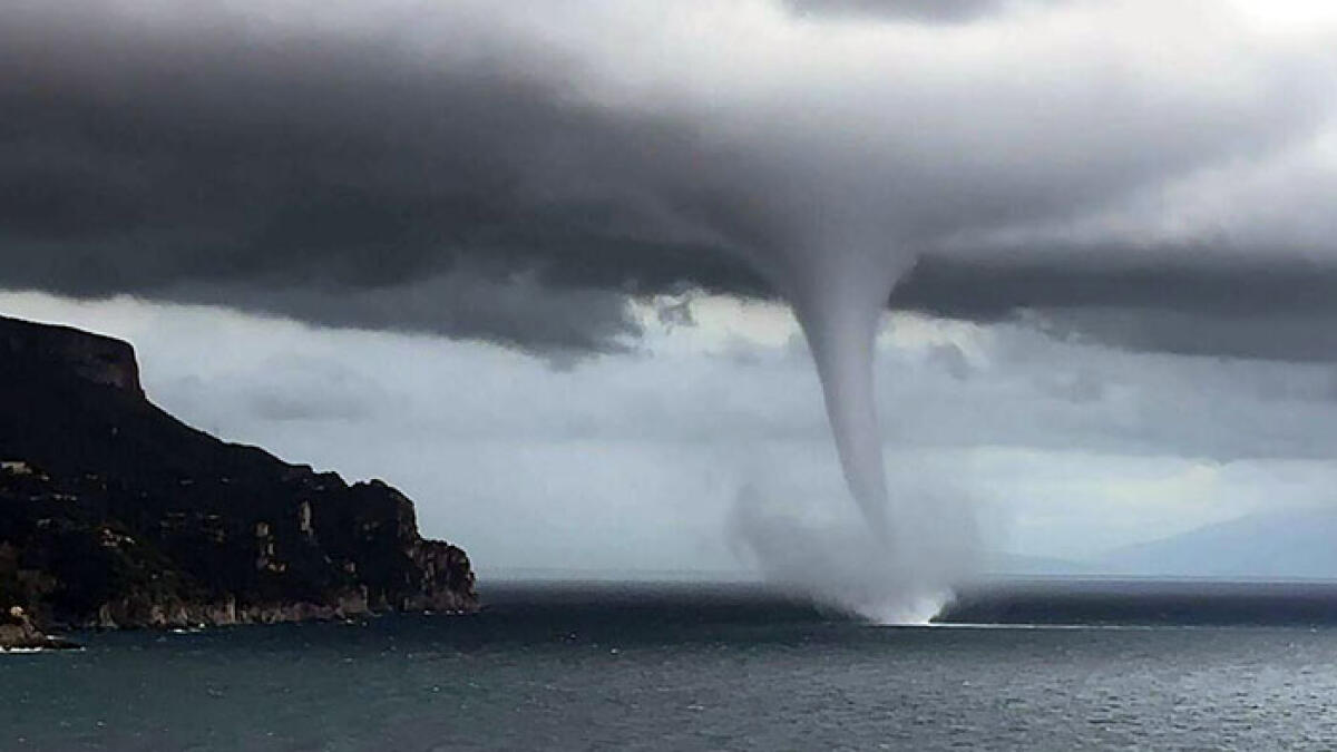 Tromba marina spaventa la Costiera Amalfitana - 