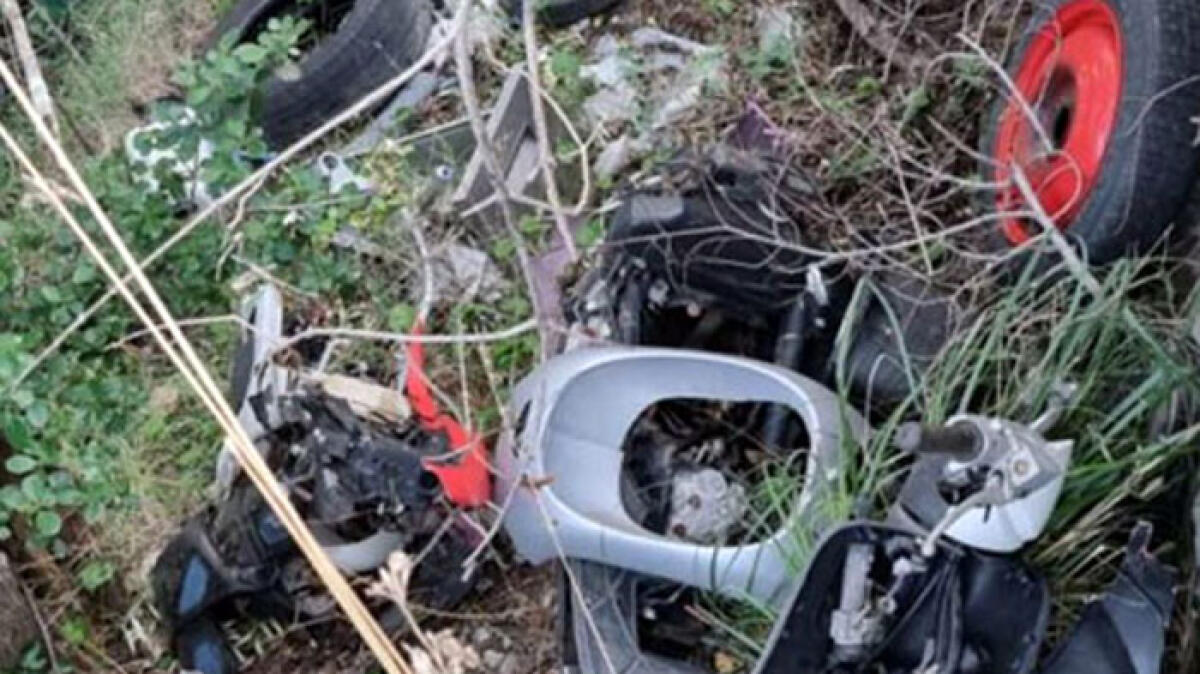 "Cimitero" di moto nella perla della Costiera - 