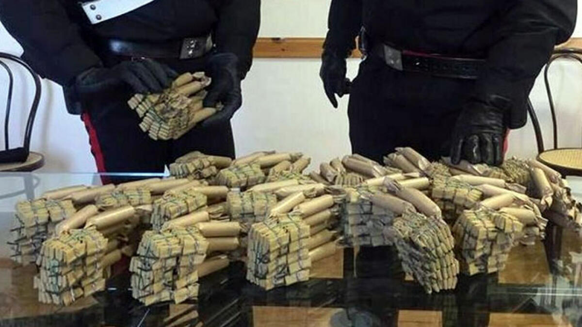 Botti illegali nel ripostiglio, preso nei Paesi Vesuviani - 