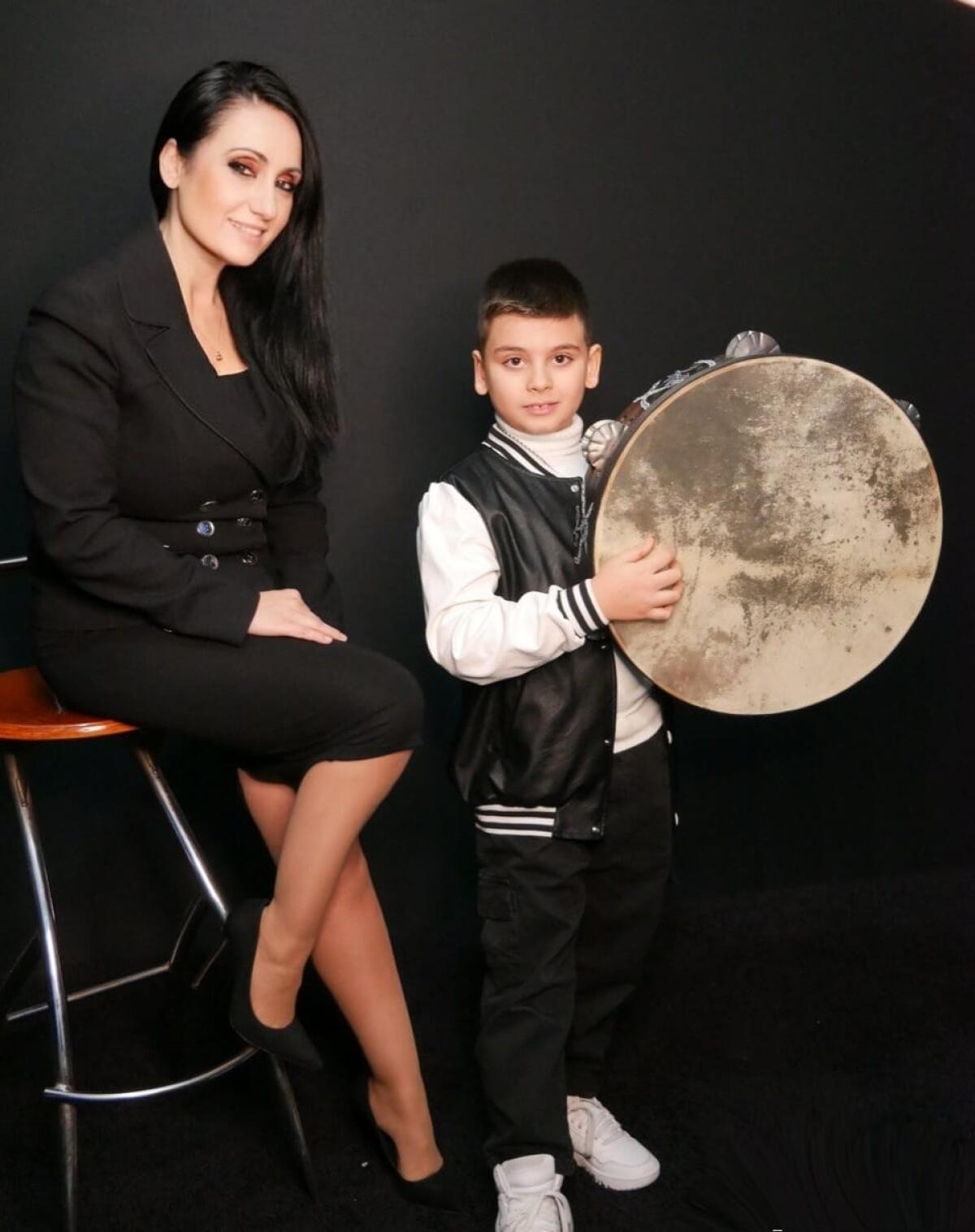 Emmanuele Manna, prodigio del Nolano a “The Voice Kids”: scelto da Clementino ed il suo legame con Fiorella Boccucci - 