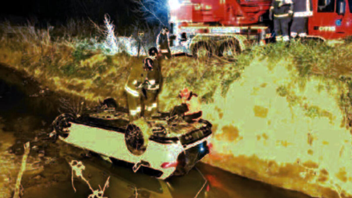 Auto finisce nel canale, muore il conducente - 