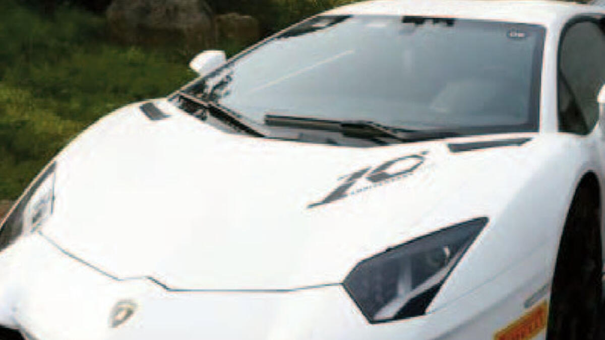 I soldi della droga riciclati nelle auto di lusso - 