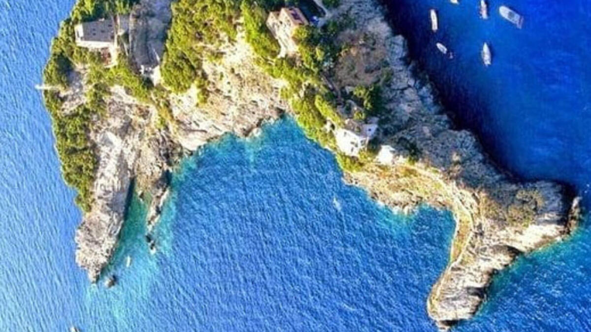 Resort abusivo di lusso sequestrato nella perla della Costiera - 