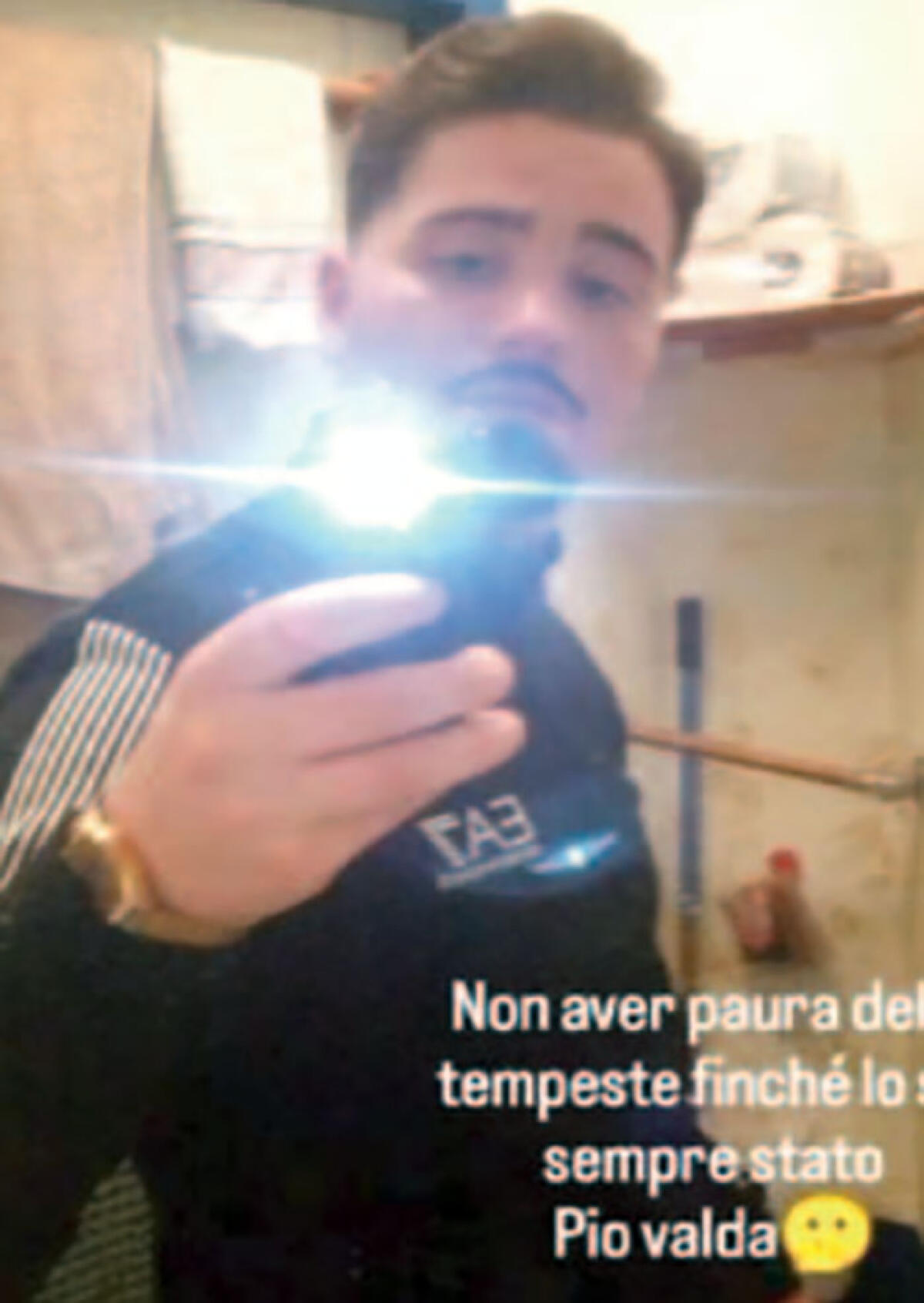 Video sui social dal carcere di alta sicurezza: è l'assassino di Francesco Pio - 