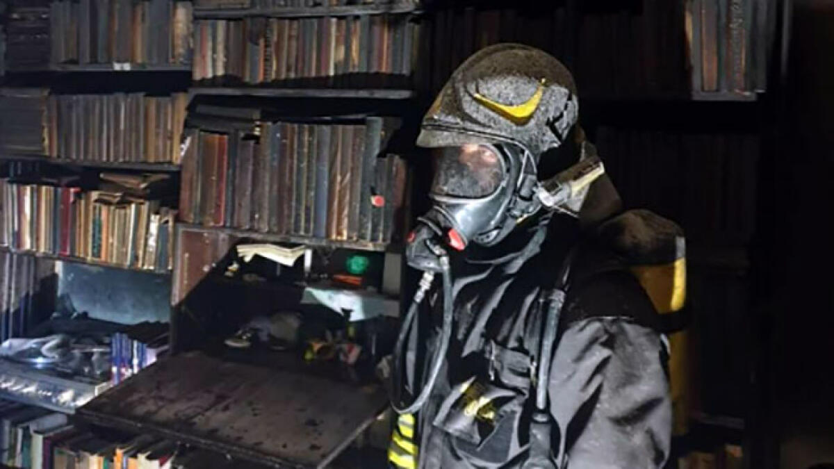 Palazzo in fiamme, trovata una donna senza vita - 