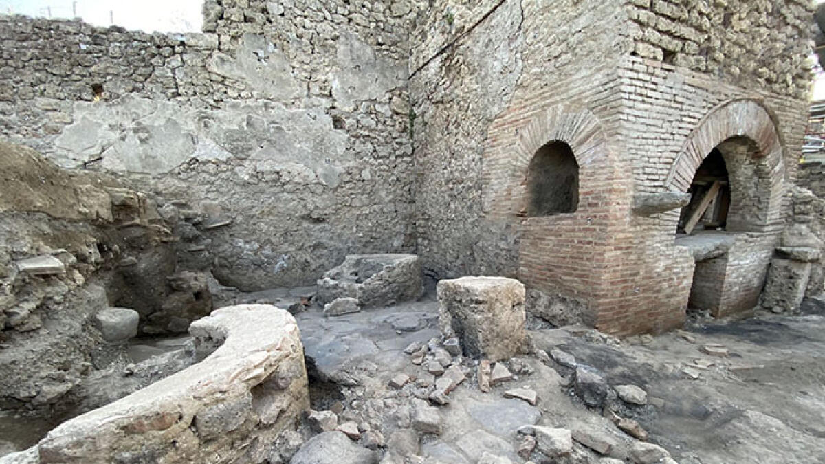 Scavi di Pompei, emerge un panificio-prigione - 