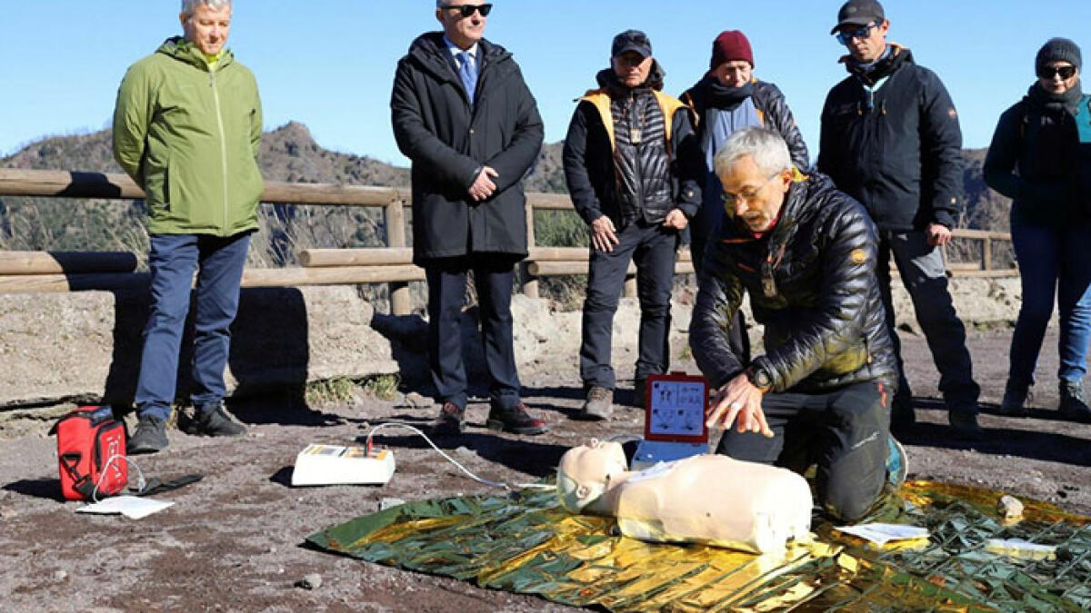 Sette nuovi defibrillatori tra i sentieri del Parco del Vesuvio - 