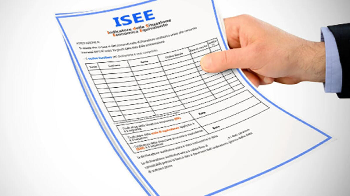Corsa al nuovo Isee, bisogna fare presto per non perdere l'Assegno Unico - 