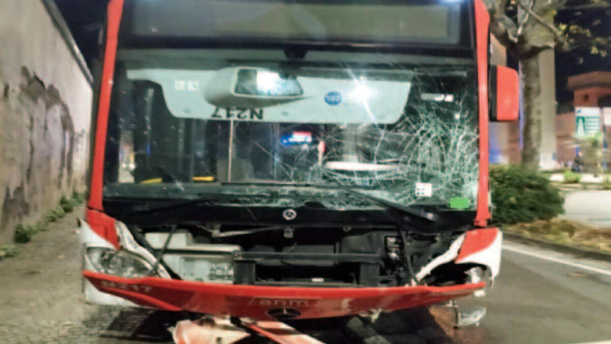 Bus si schianta al Corso Malta, passeggera gravissima - 