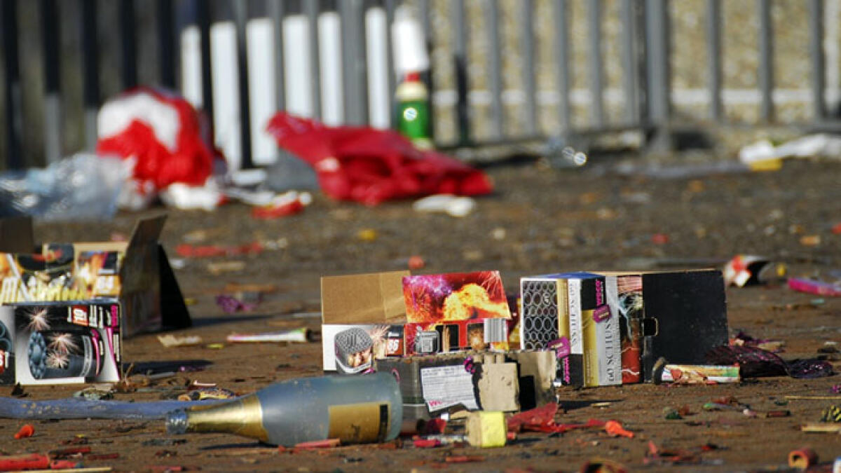 Raccoglie petardo e gli esplode addosso: 17enne rischia la vita nel Napoletano - 