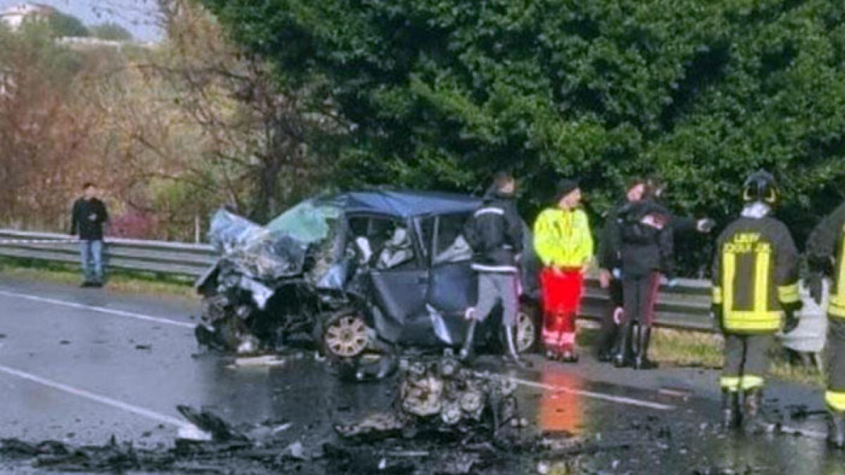 Terribile incidente sulla Statale: morti quattro giovani tra 20 e 35 anni - 