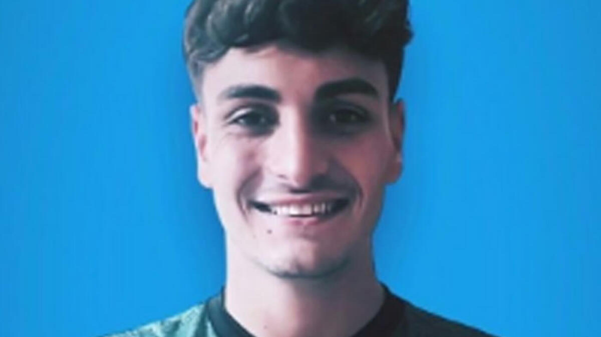 Arbitra partita a Nocera e muore in un incidente: aveva 22 anni - 