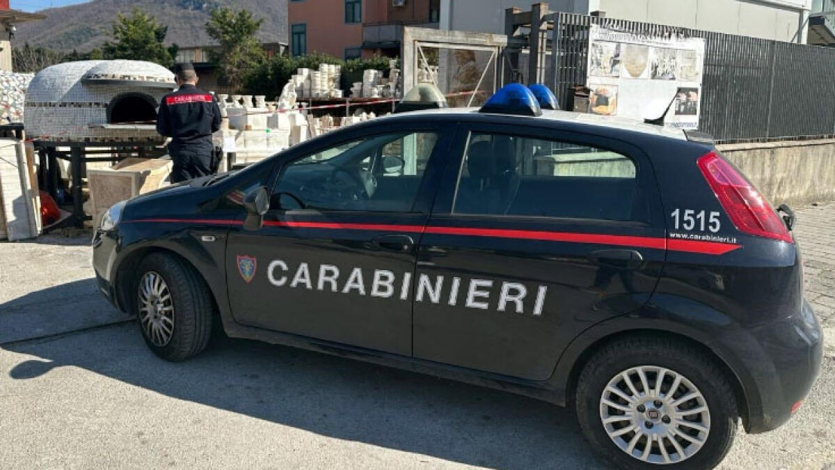 Cementi e vernici sversati nel Fiume Sarno: sigilli ad azienda di manifattura - 