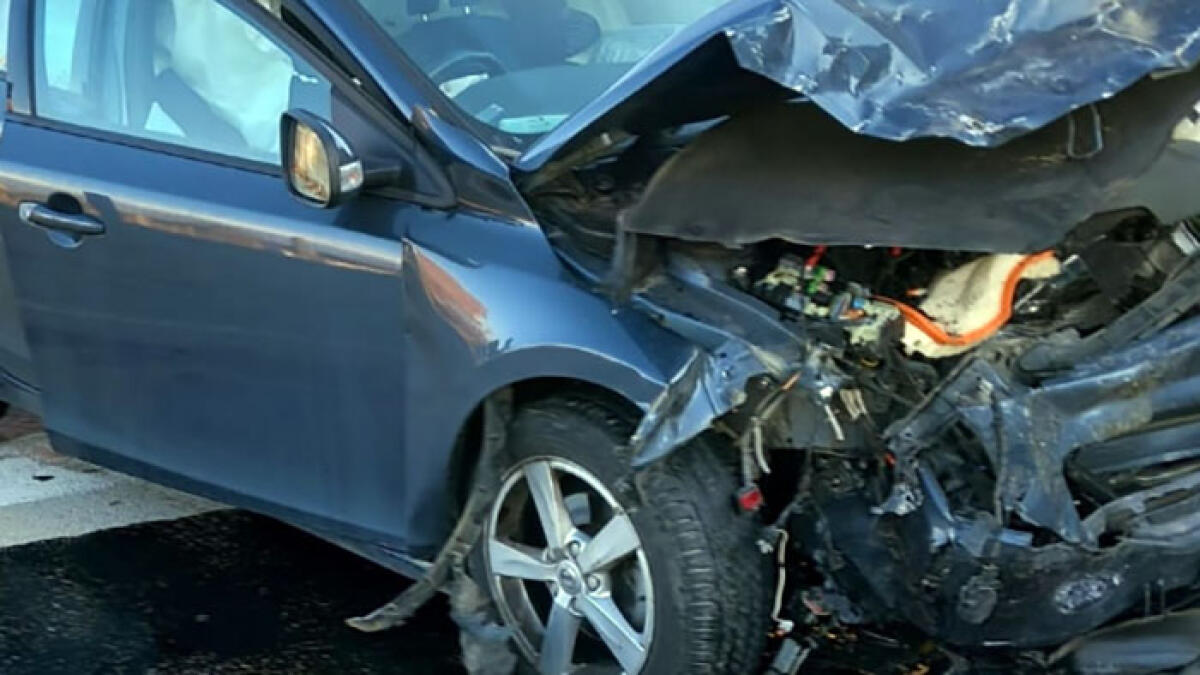 Auto sbatte contro un palo: 36enne gravissimo - 