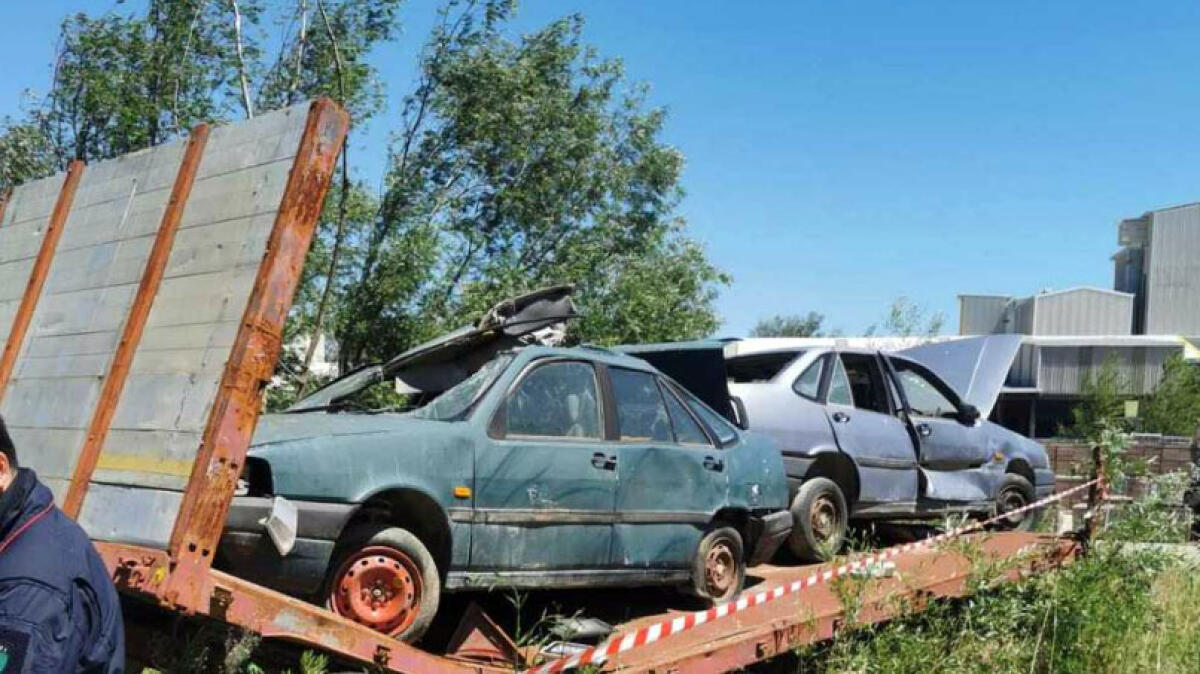 Striano, officina fuorilegge nel capannone abusivo - 