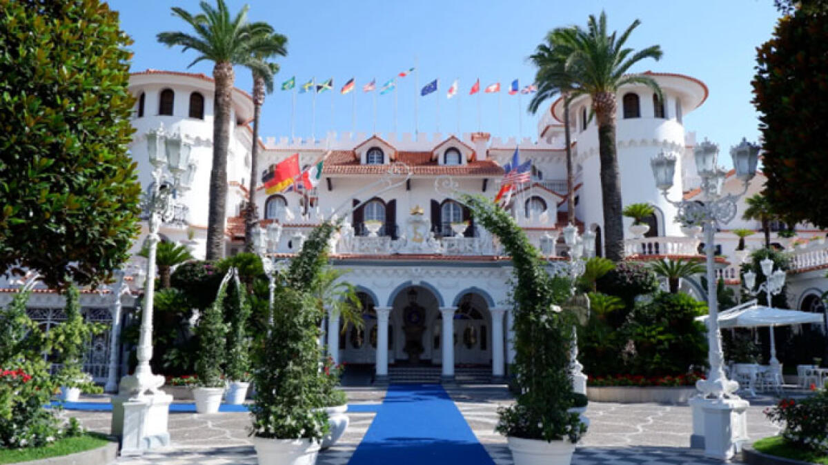 Castello delle Cerimonie confiscato, oltre 200 famiglie senza futuro - 