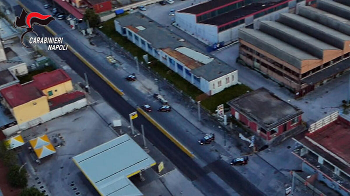 Blitz anticamorra all'alba: elicotteri in azione da Poggiomarino fino a Pagani - 