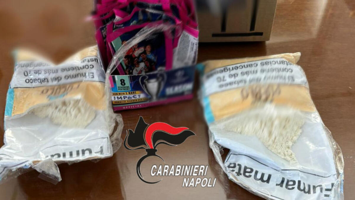 Pompei, ordina figurine online ma gli arriva un carico di eroina - 