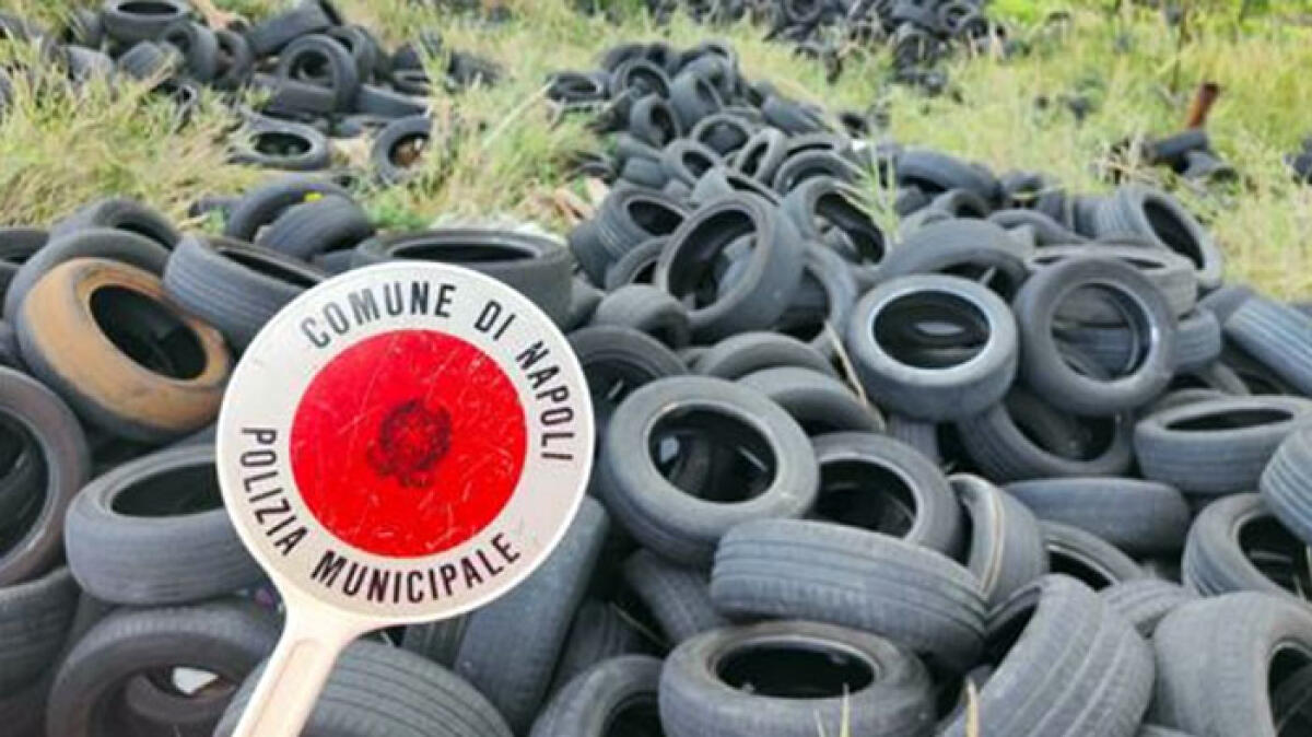 Scoperta una discarica abusiva con migliaia di pneumatici fuori uso - 
