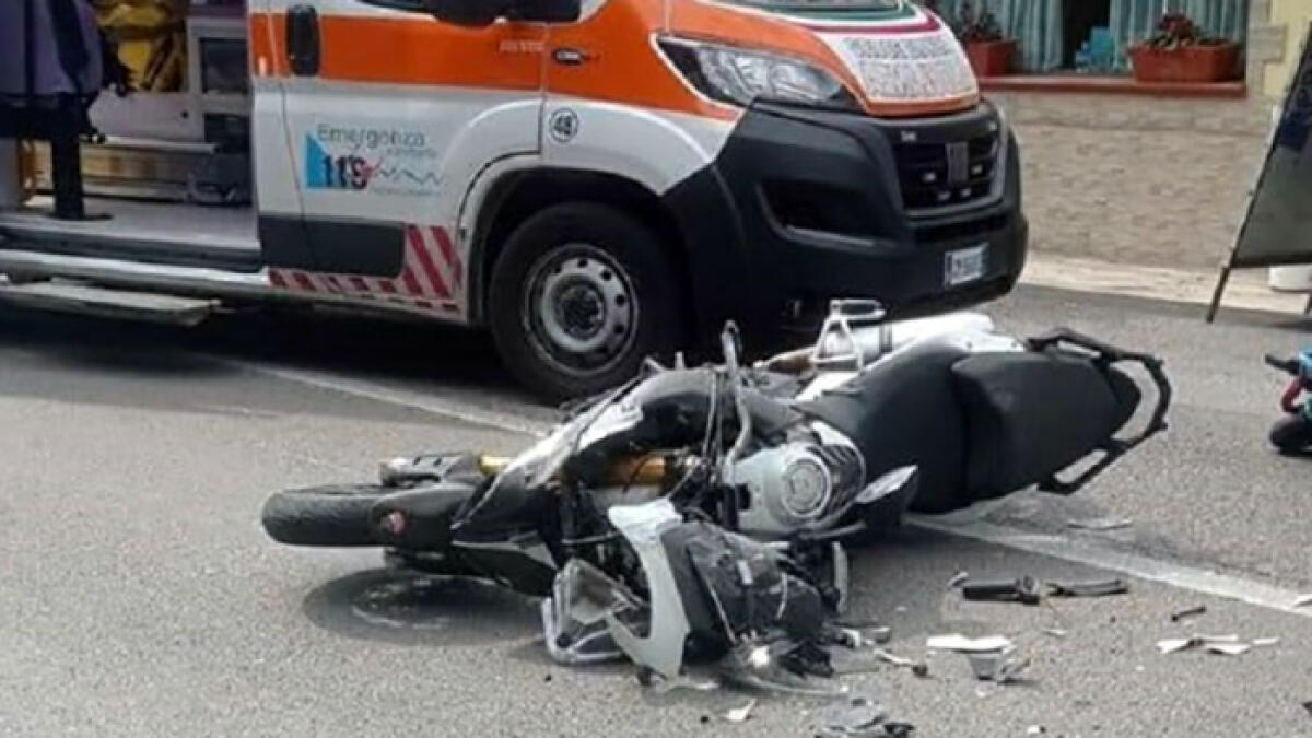 Scontro con un furgone, muore a 32 anni - 