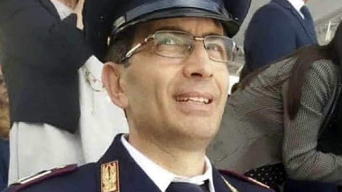Addio al poliziotto eroe Nicola Barbato, restò gravemente ferito nella lotta antiracket - 
