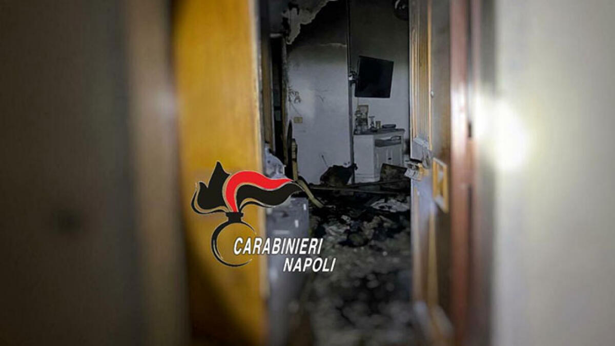 Carabiniere eroe salva anziana dalle fiamme nei Paesi Vesuviani e finisce in ospedale - 