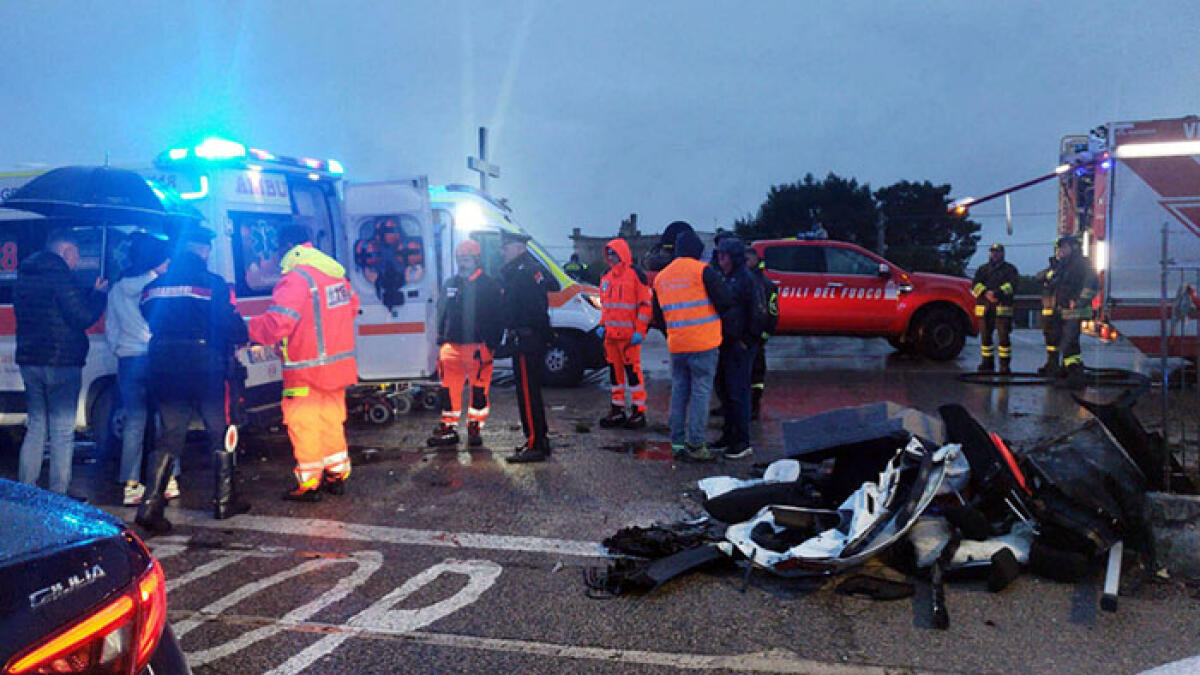 Tir contro auto sulla Statale: morti mamma e figlio di 12 anni, grave il papà - 