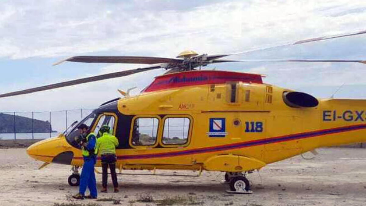 Cade per 10 metri nell'hotel: in eliambulanza all'Ospedale del Mare - 