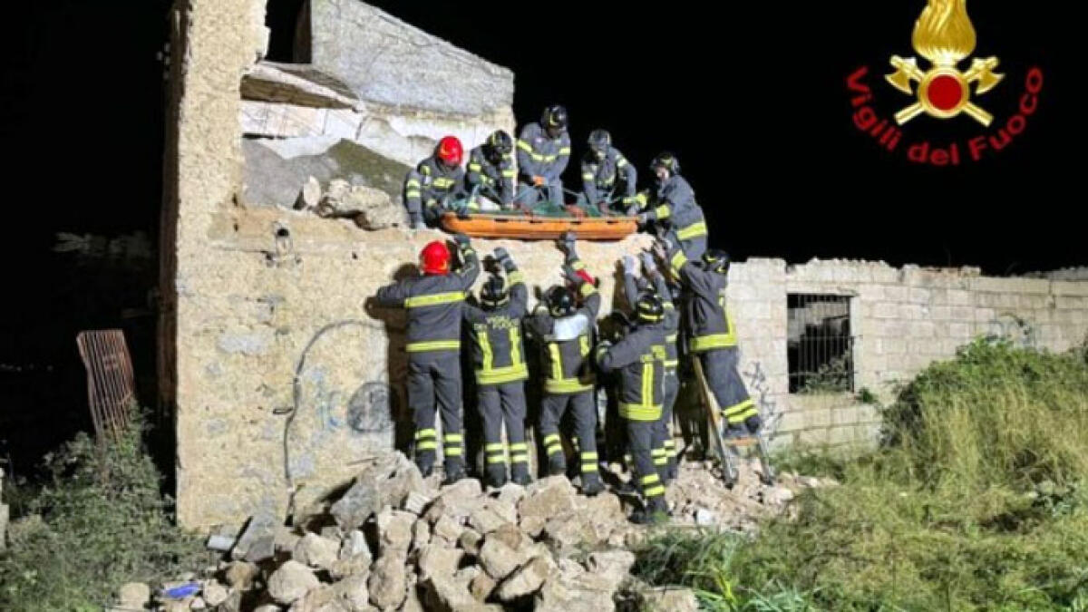 Crolla il tetto di una casa, morti due ragazzini di 13 anni - 