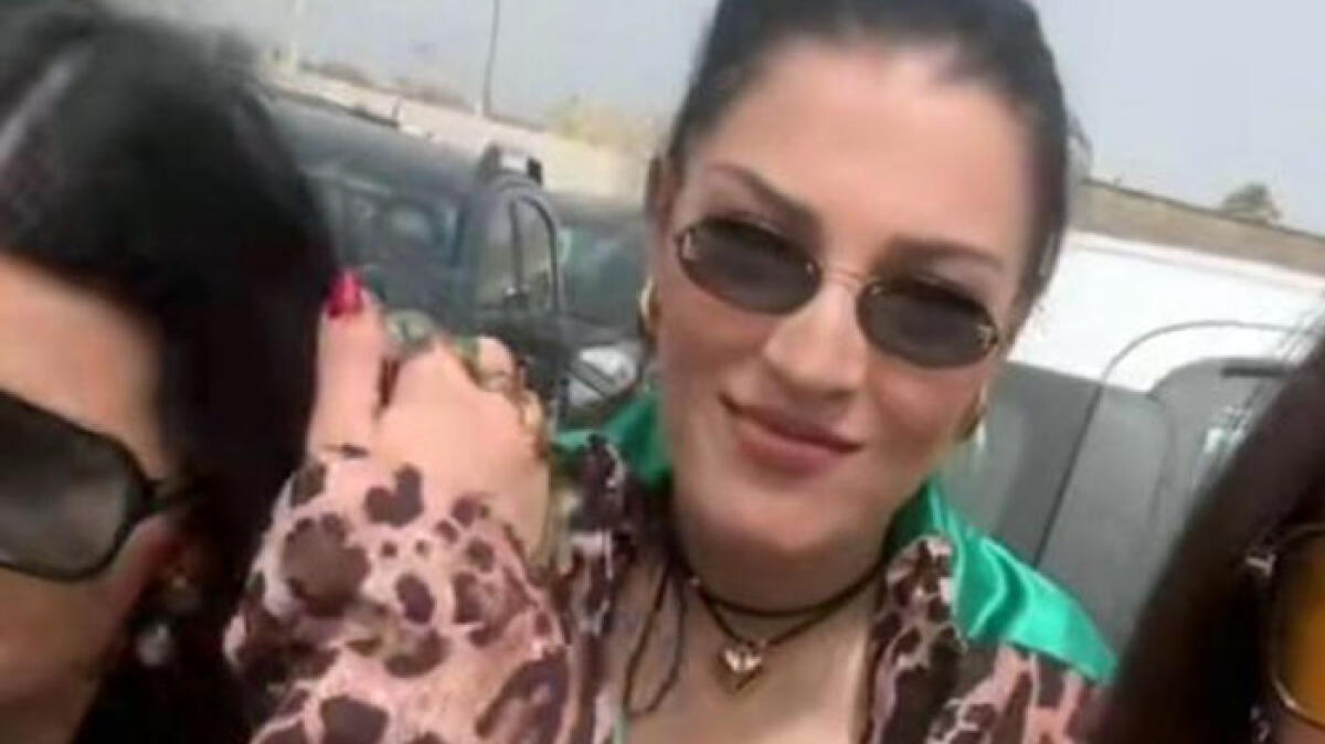 Indossano tute, accesso negato in spiaggia a tre ragazze - 