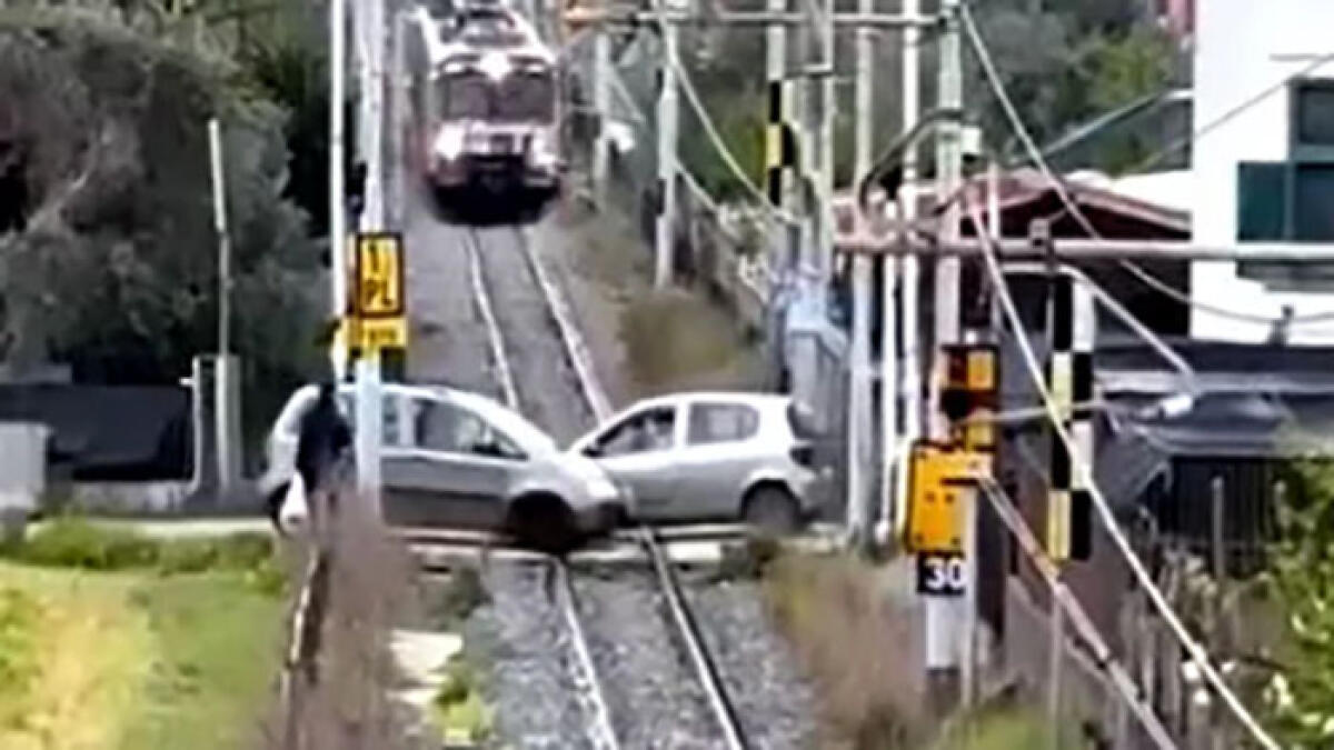 Passaggi a livello in tilt: stop ai treni sulla linea Pompei-Scafati-Poggiomarino - 