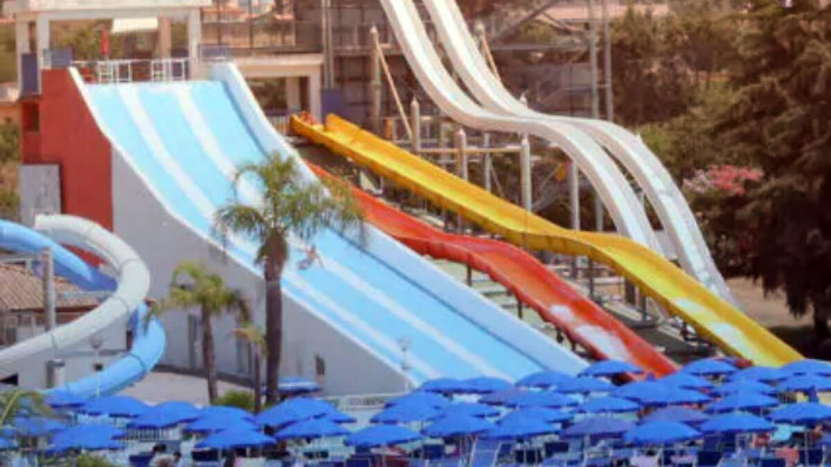 Riapre il mega Acquaflash nel Napoletano, 400 assunzioni: come candidarsi - 