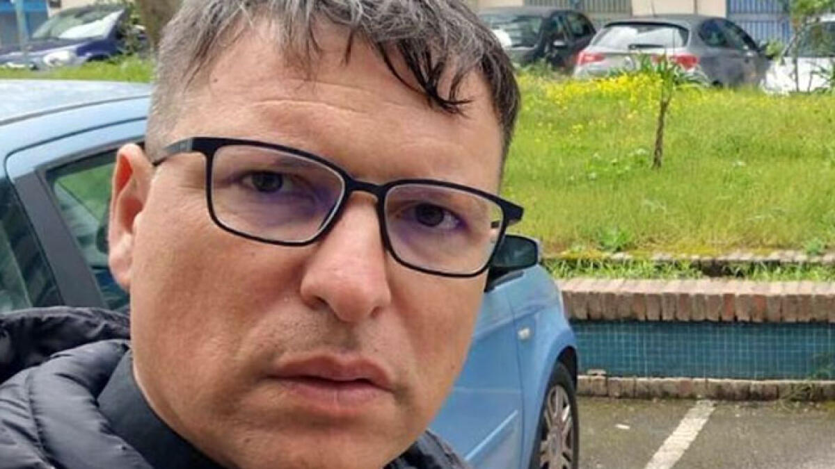 Ritrovata l'auto rubata a don Luigi Merola - 