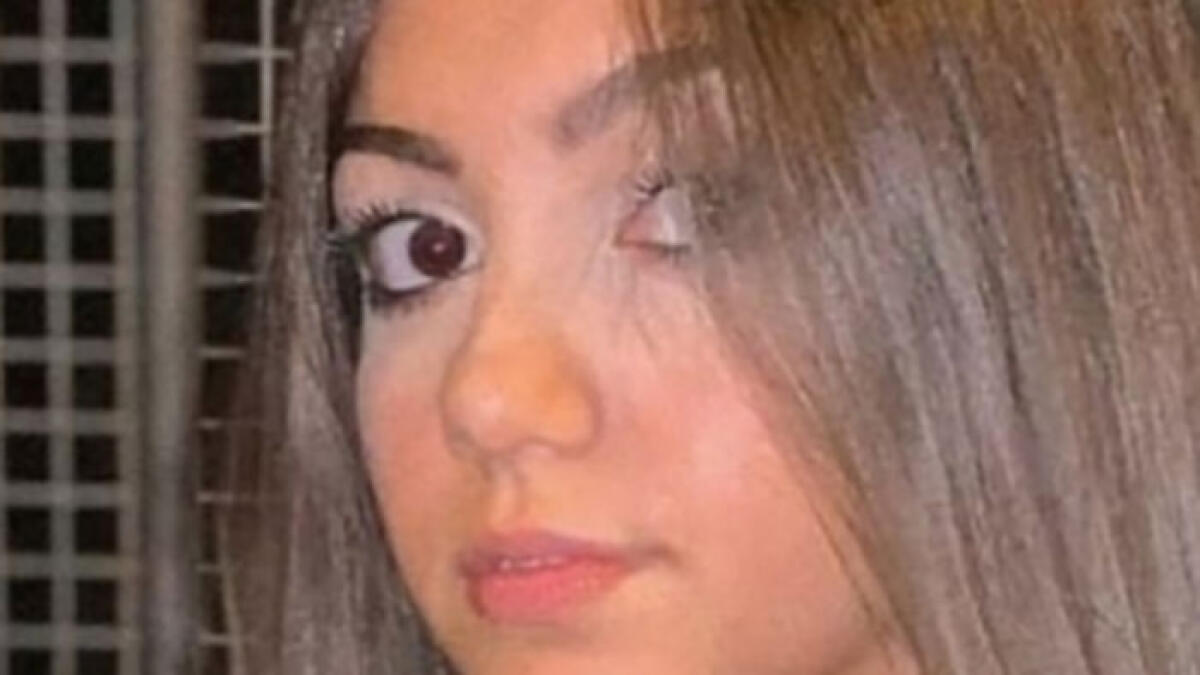 Esce dalla pizzeria e viene travolta da un'auto, Simona muore a 21 anni - 