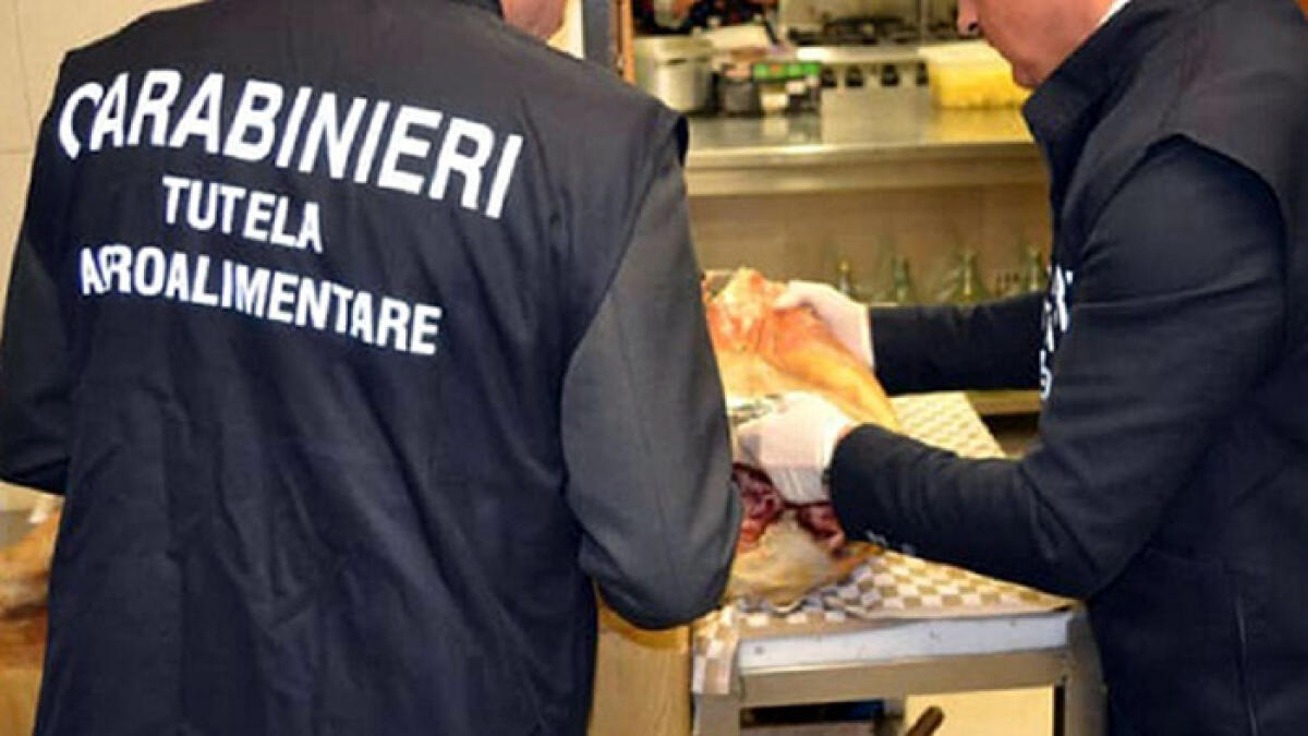 Controlli a Scafati e nelle città limitrofe: negozi chiusi e alimenti sequestrati - 