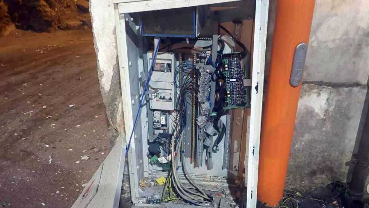 Ora i ladri rubano anche i semafori - 