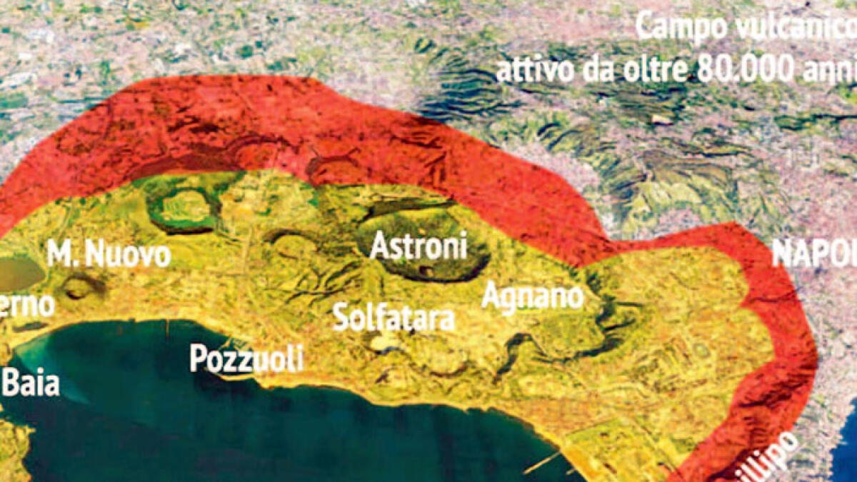 Solfatara, ecco com'è la caldera interna - 