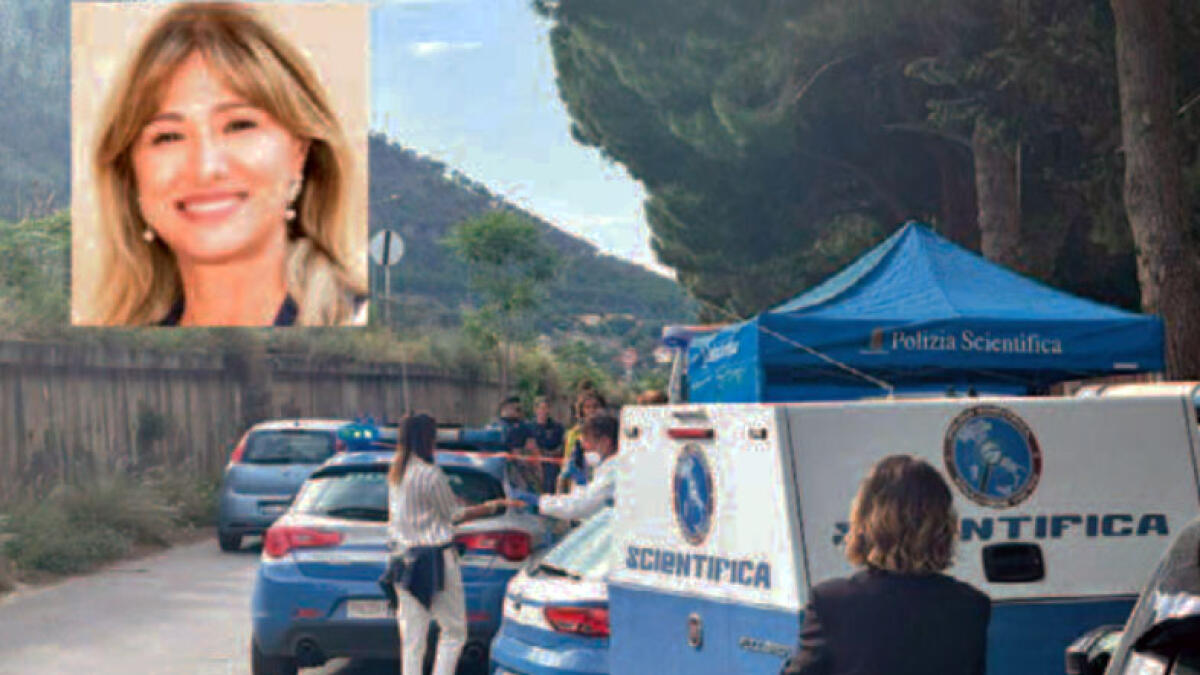 Morto in auto con una fascetta al collo: è il marito dell'eurodeputata - 