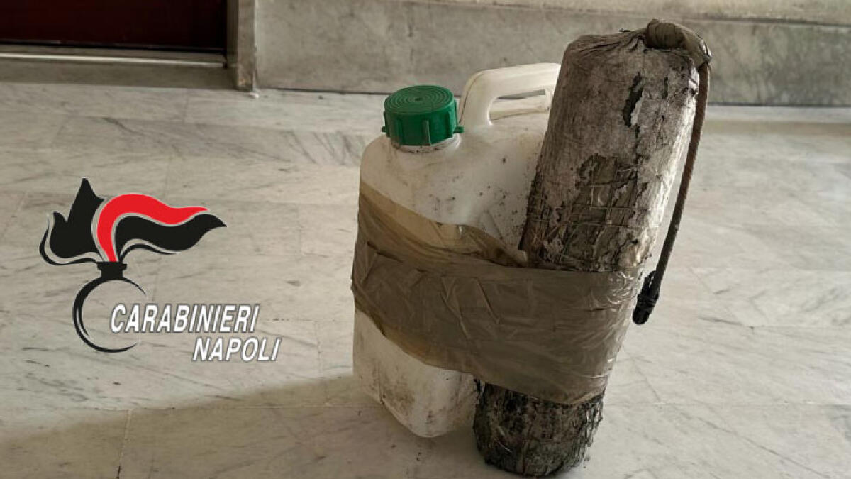 Bomba artigianale da oltre un chilo in casa: scoperta nei Paesi Vesuviani - 