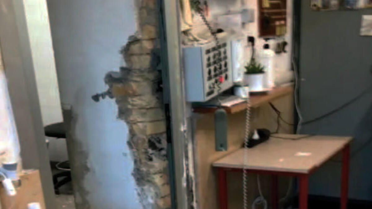 Furti e danni alla Circumvesuviana: «Serve l’Esercito su treni e stazioni» - 