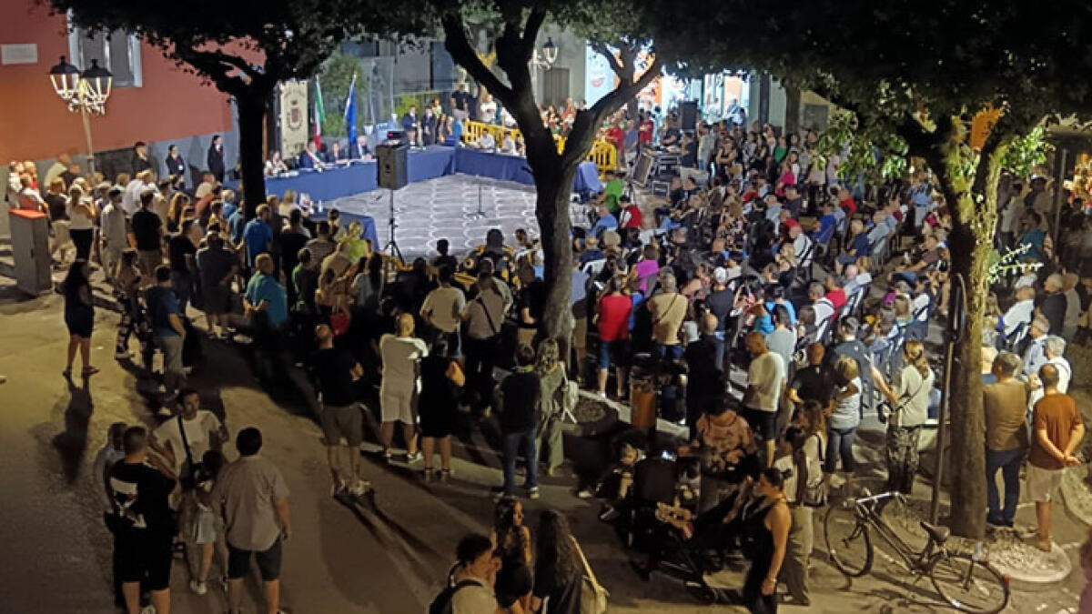 Striano, in piazza il primo consiglio comunale. Gerli: "Ora una città green" - 
