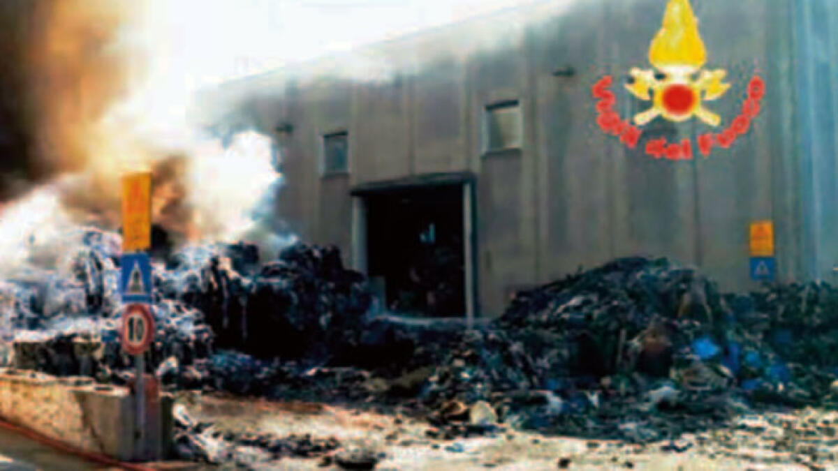 Le ecoballe prendono fuoco, è disastro ambientale - 