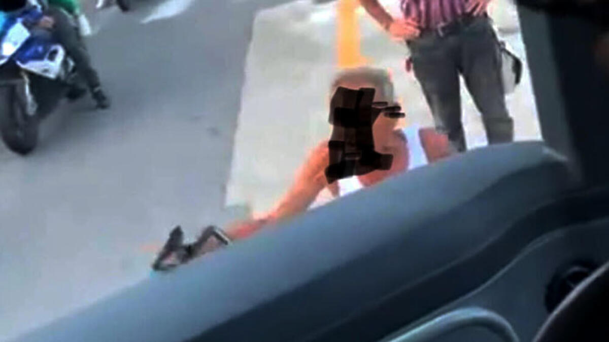 Un solo bus disponibile, maxi-rissa in Costiera - 