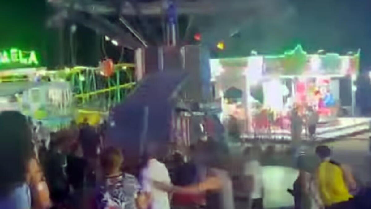 Volano i seggiolini della giostra, quattro ragazzini feriti - 