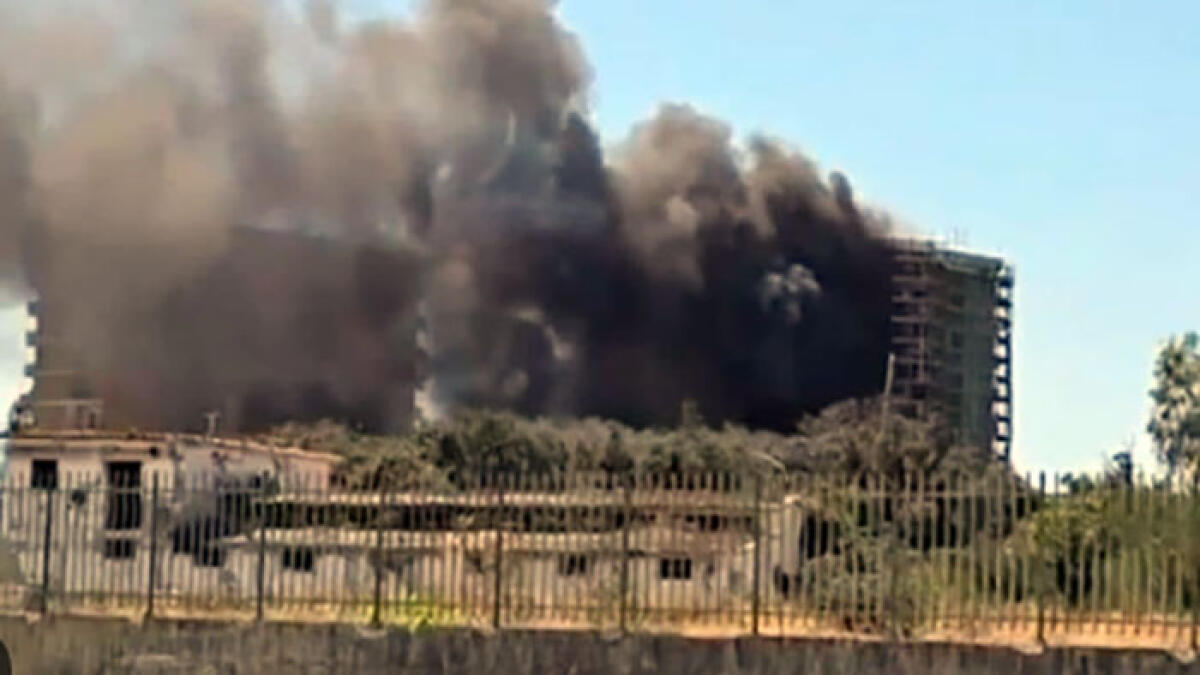 Grosso incendio al Villaggio Coppola - 