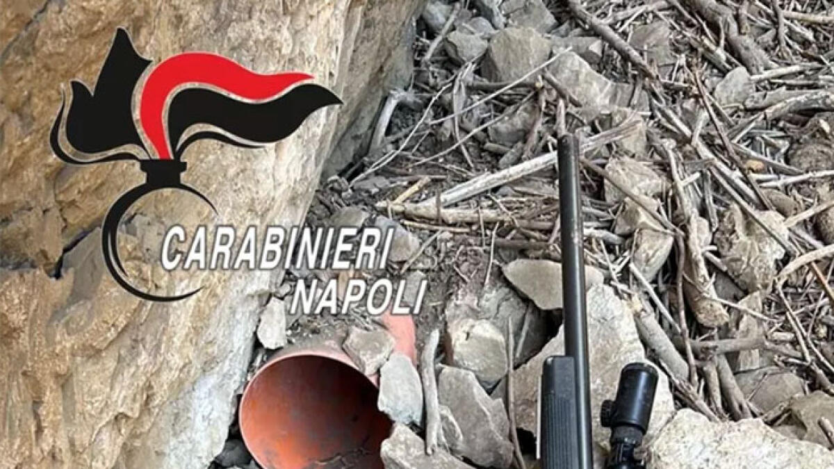 Fucile di precisione scoperto tra le rocce nel Vesuviano - 